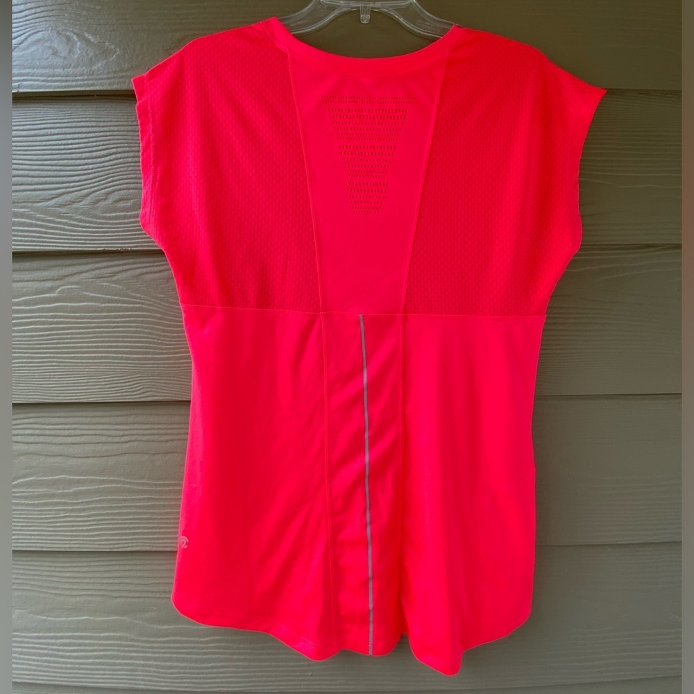 Champion - Picture 4 of 10